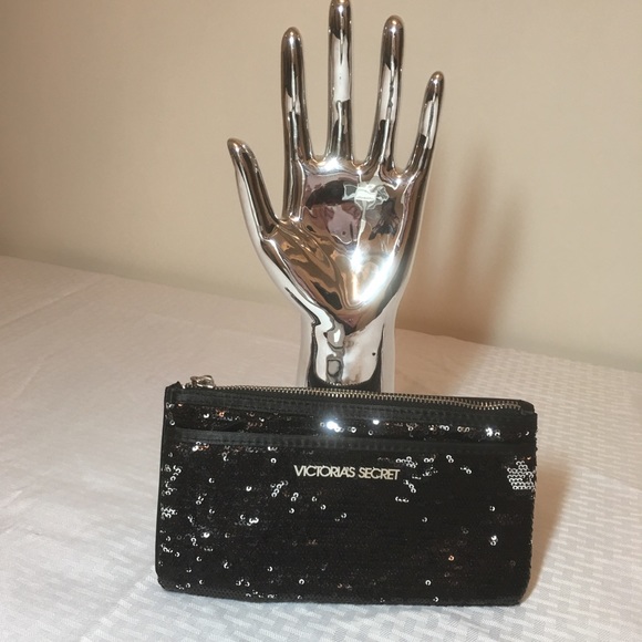 Victoria’s Secret L E sequins cosmetic bag - Picture 2 of 6